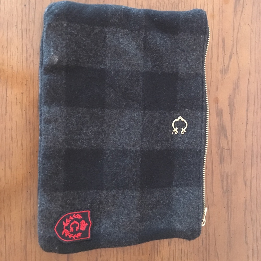 C Wonder clutch or tablet cover